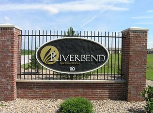 117 Lakeview Cir #6E44AC4A6, Grand Island, NE 68803