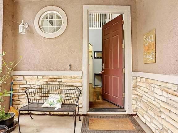 4th image of 4520 Helens Oaks Cir