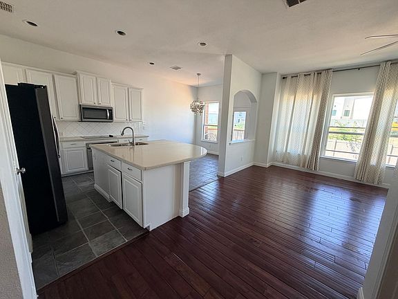 5th image of 2524 Kent Dr