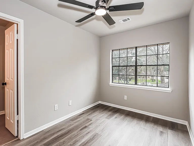 18703 Evergreen Falls Dr — Photo 23