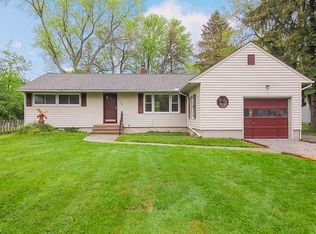 5723 Elmhurst Rd, North Olmsted, OH 44070