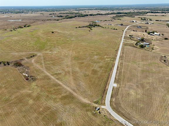 2nd image of 30 Big Sky Ln