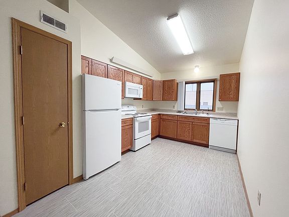 2nd image of 819-823 28th Ave #4