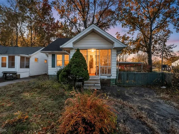 20663 Woodstock Ave, Fairview Park, OH 44126