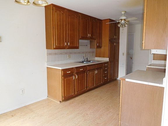 5th image of 130 Beauwick Dr