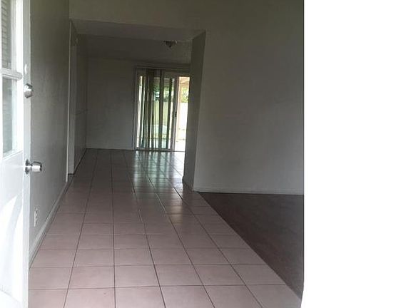 5th image of 1125 S Corta Dr