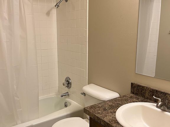 5th image of 2628 S 70th St #42