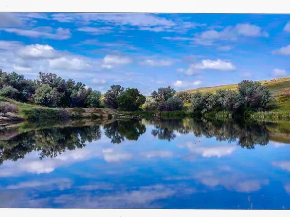 400 Gordon Rd, Vaughn, MT 59487