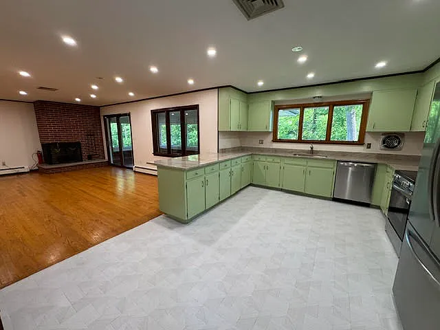 49 Chestnut Ln — Photo 9