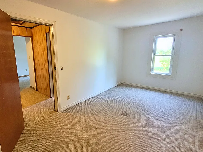 383305 Salford Rd — Photo 13