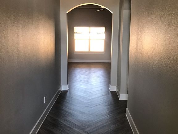 3rd image of 4510 Crosley Ln