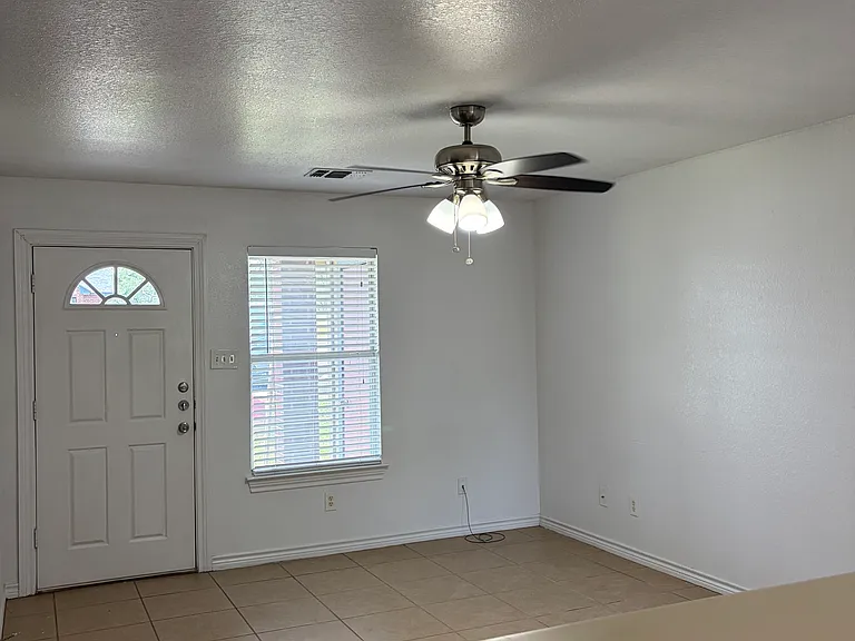 114 Bluebonnet Rd #1 — Photo 10