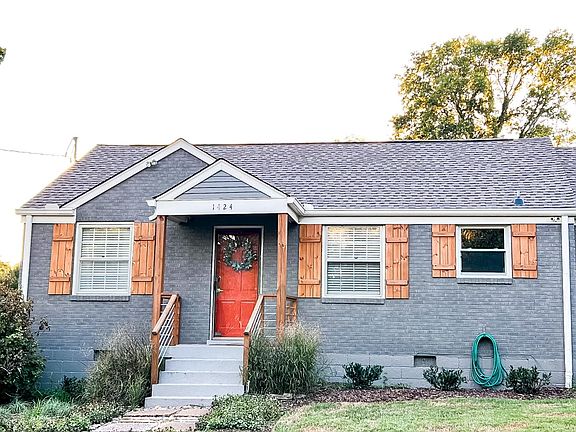 The Cozy Cottage allows you to FULLY EXPERIENCE the best of Nashvilles Outdoor Adventures combined with the Excitement of Urban Living.