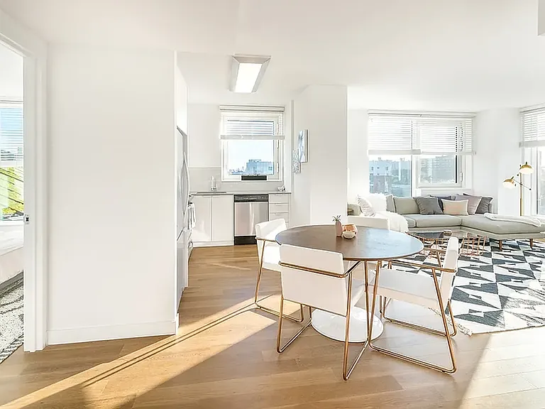 22 Lafayette Ave #12C — Photo 1