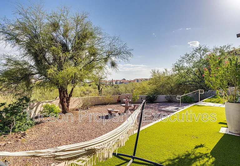 3901 N Vista De La Cima — Photo 42