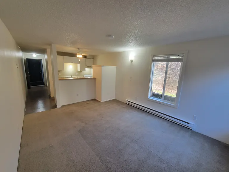 Nob Hill Apartments — Photo 12