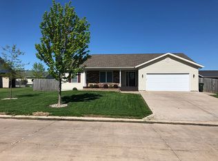 2904 Breezewood Dr, Kirksville, MO 63501