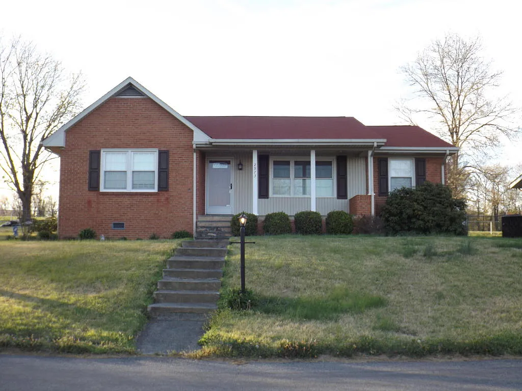 2973 Neil Dr photo 1