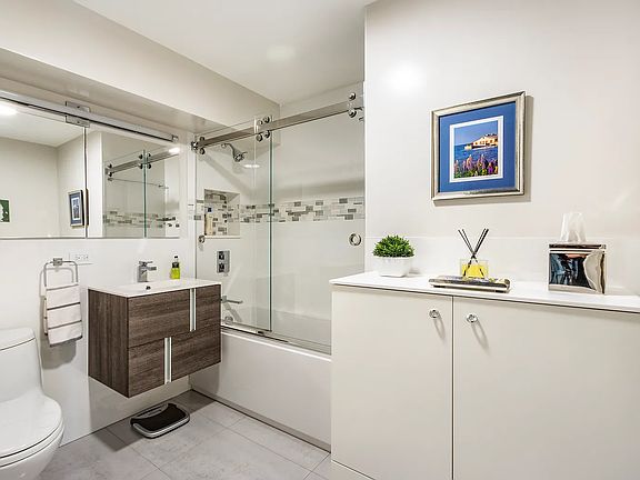 5th image of 525 E 86th St #16-B