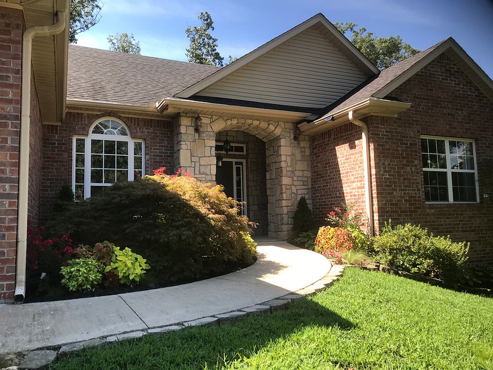 1st image of 8 Appleby Ln
