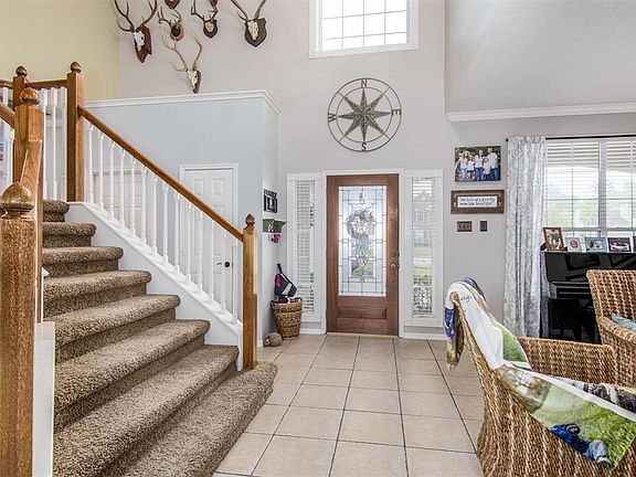 5th image of 115 Oak Creek Ln