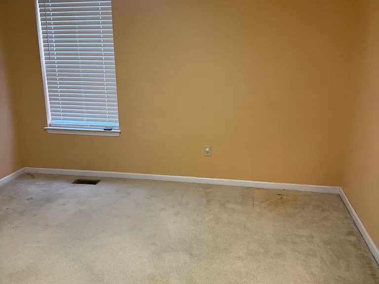 631 McLaw Dr — Photo 6