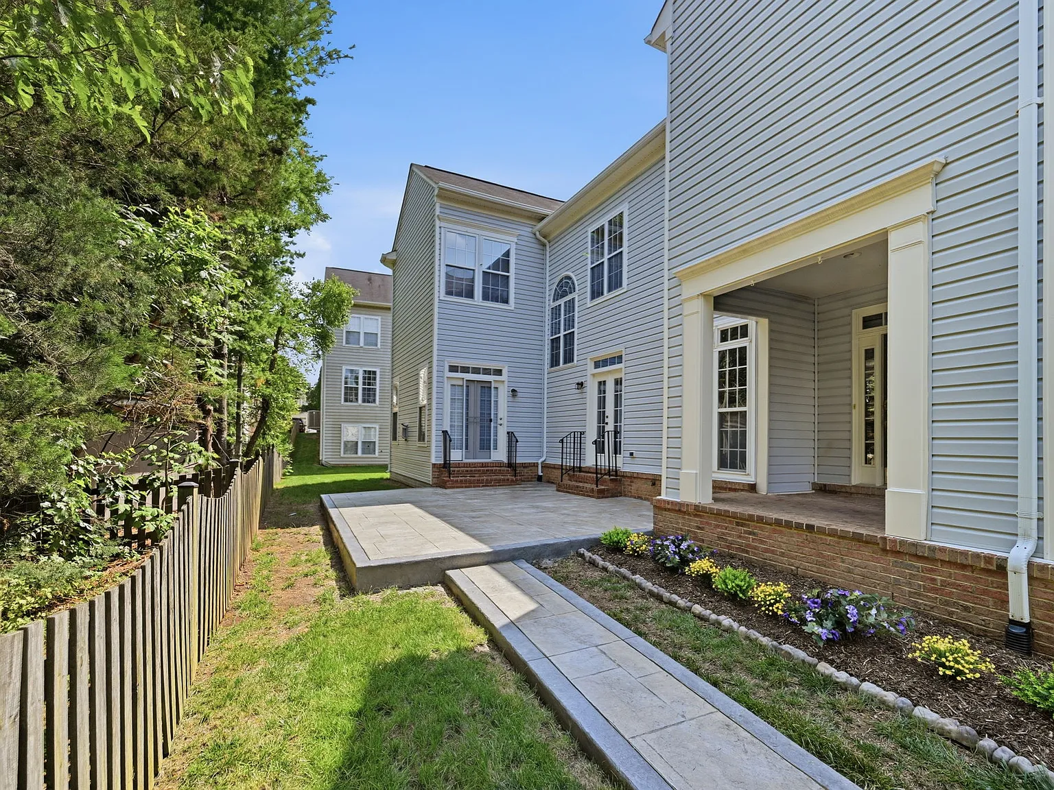 4 bed, 3.5 bath, 3474 sqft, $4,395 — Photo 4