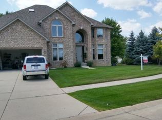 35423 Burgundy Ct, Sterling Heights, MI 48312