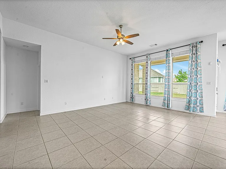 2221 Forest Trace Ln — Photo 11