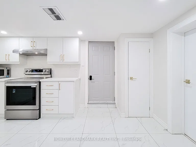 75 Bayview Dr #LOWER — Photo 5