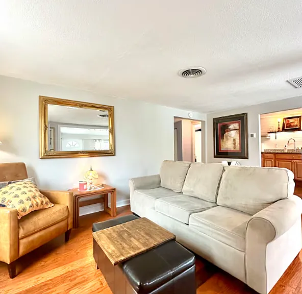 10548 Lake Dr — Photo 11