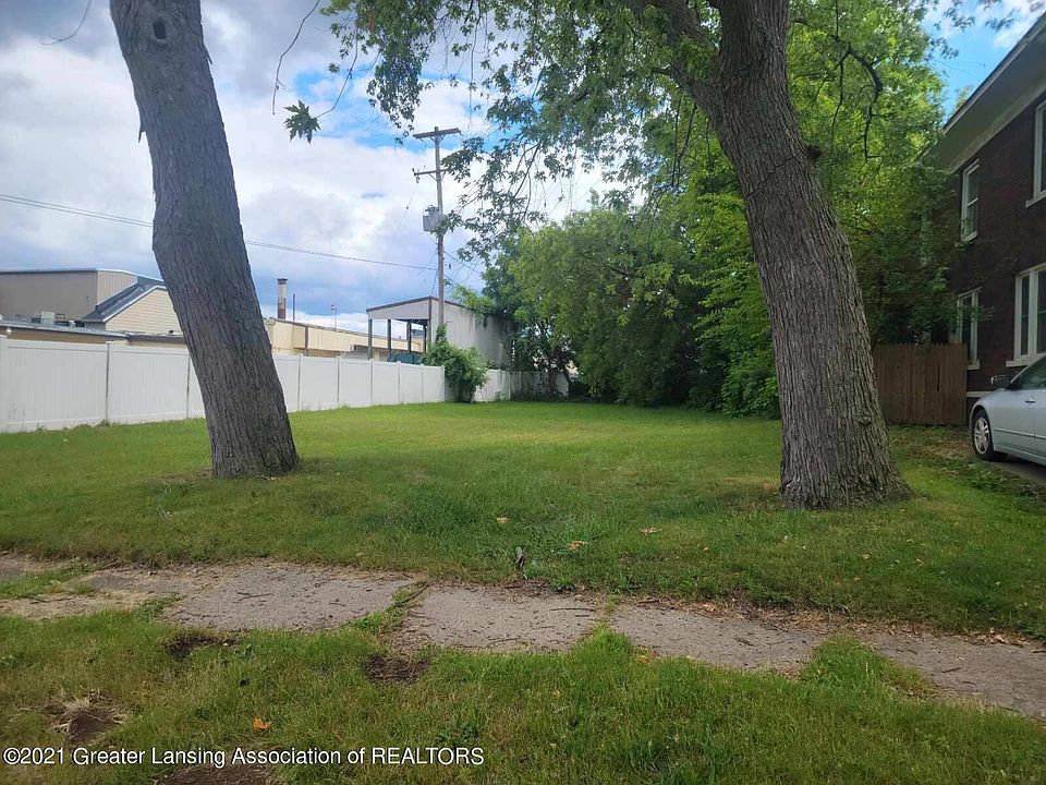2nd image of 117 Island Ave