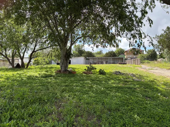 207 Cresthill Cswy, Kyle, TX 78640
