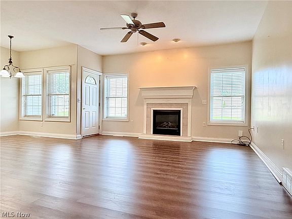 4th image of 603 S Raccoon Rd Unit 1