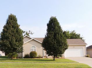 925 E Linden St, Webb City, MO 64870