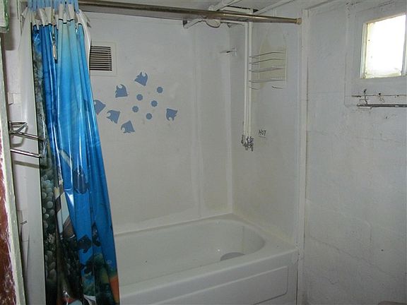 5th image of 2114 S Jackson St