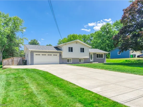 427 Brian Dr, Tallmadge, OH 44278