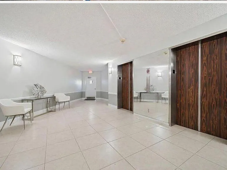 336 Golfview Rd #1110 — Photo 4