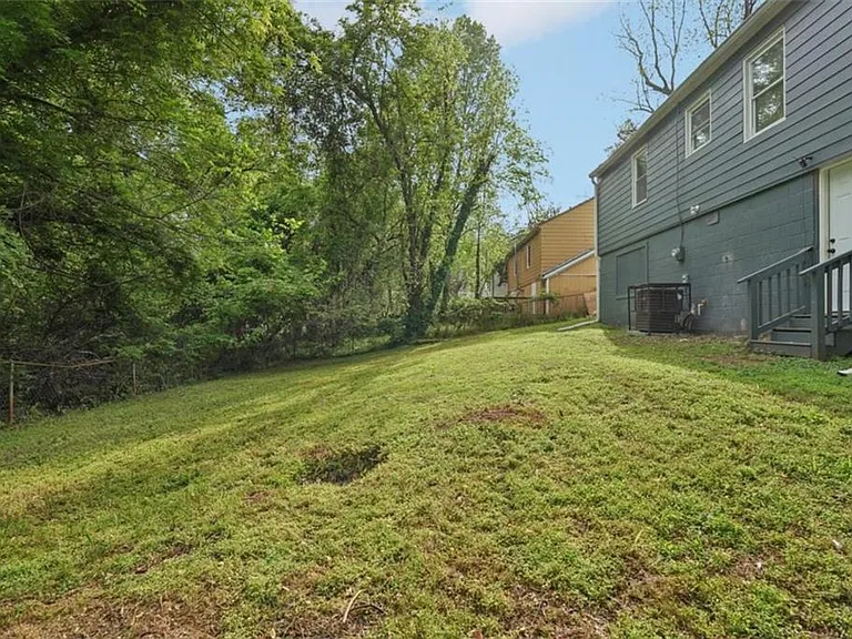 172 Meador Way SE — Photo 31