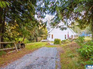 11 Lochow Rd, Sequim, WA 98382