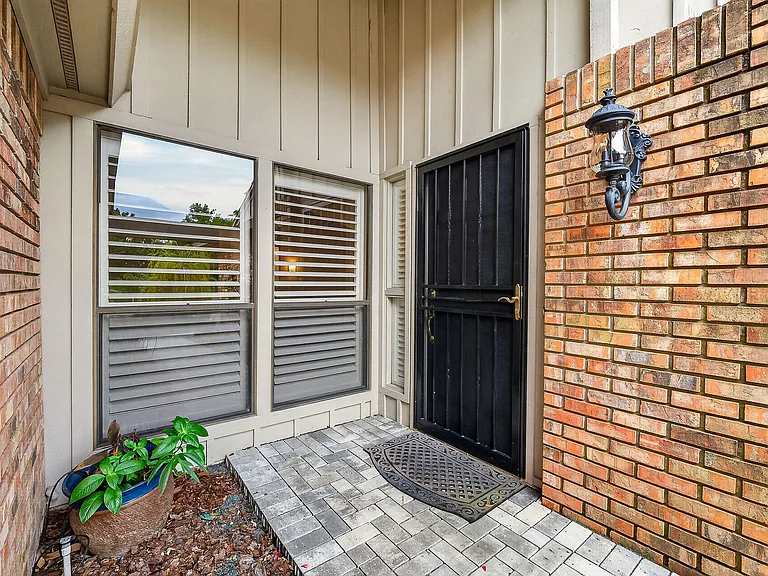 1886 Demetree Dr — Photo 21