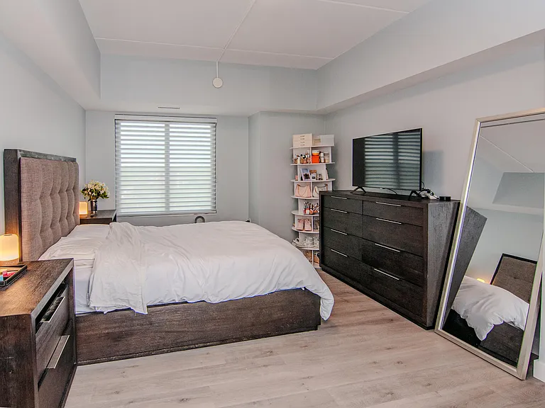 111 N Ashley St #701 — Photo 25