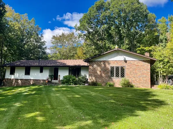 178 Silverpeak Ave, Beaver, WV 25813