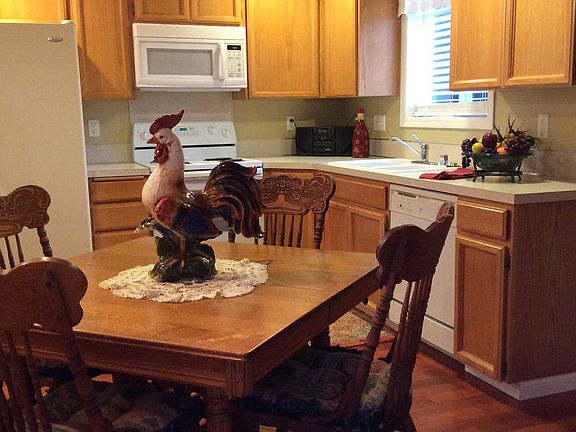 5th image of 5614 NE 58th Ct