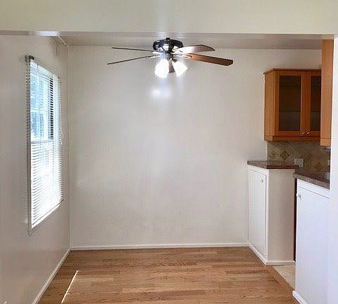 4th image of 595 E Washington Blvd APT B