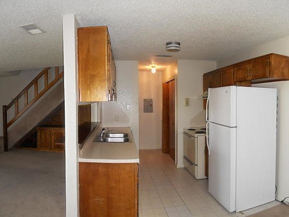 003_Kitchen to Living _10212021