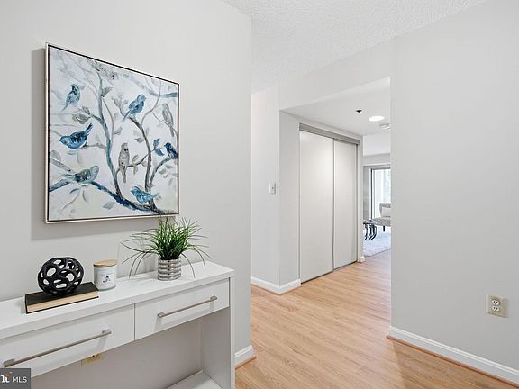 5th image of 14805 Pennfield Cir APT 304