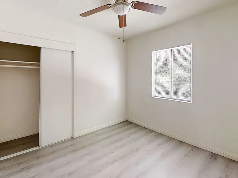 3348 Santa Fe Ave — Photo 6