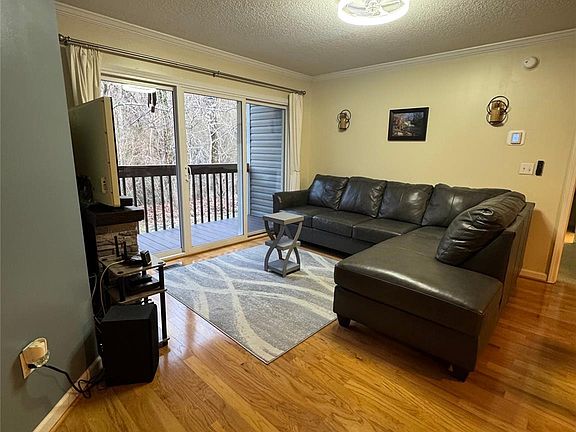 4th image of 203 Waters Edge Dr #1297