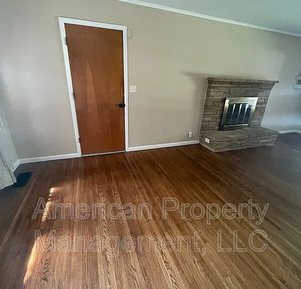 2622 S 74th East Ave — Photo 3